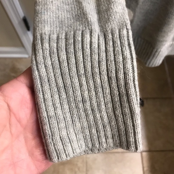 ⚪️GAP Polka Dot Sweater - Picture 6 of 9